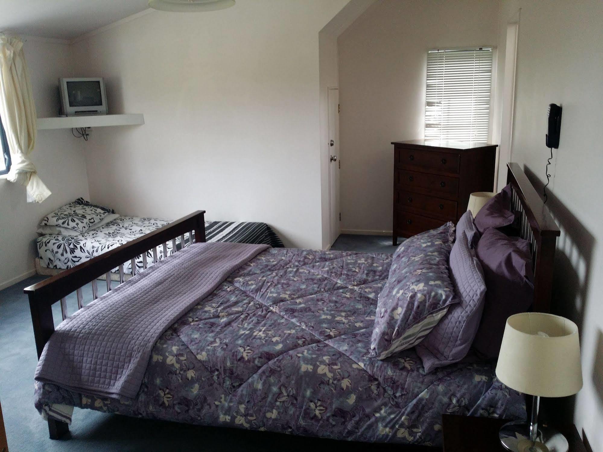 Whangarei Holiday Houses Экстерьер фото